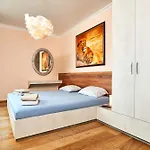 Luxury Sea View Apartment In Pomorie ポモリエ